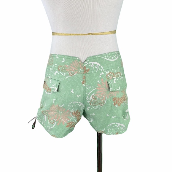 Ripcurl Green Floral Side Cinched Board Shorts - Picture 10 of 16